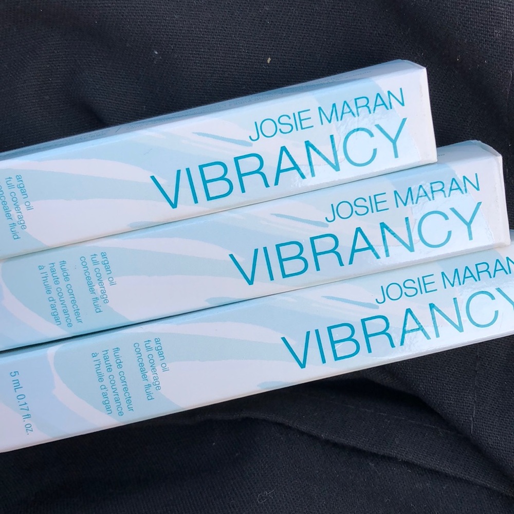 Josie Moran vibrancy full coverage concealer